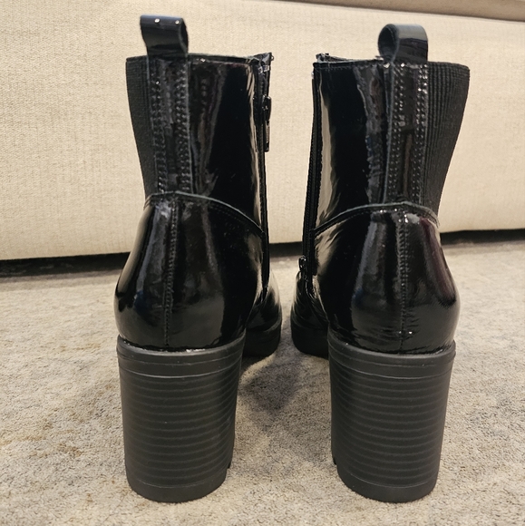 Naturalizer Verney Patent Leather Lug Boot, Sz 7.5 - Picture 4 of 5